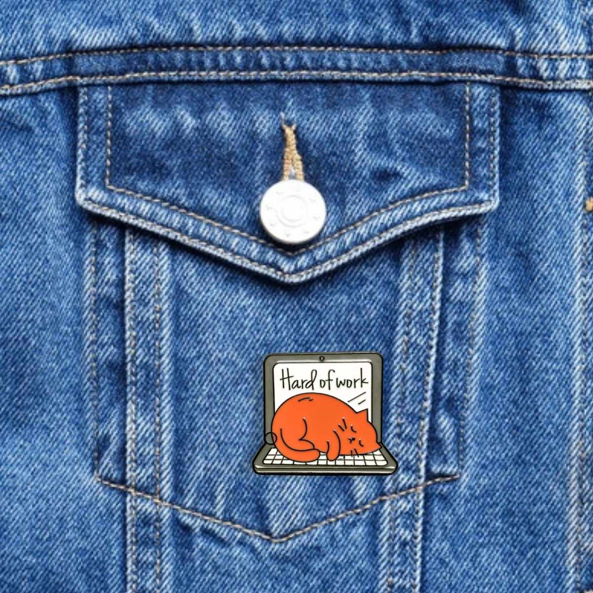 Pin Gatito Hard of Work