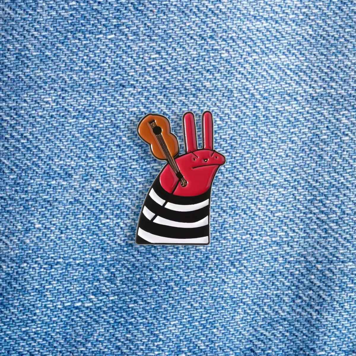 Pin Bodoque con Guitarra