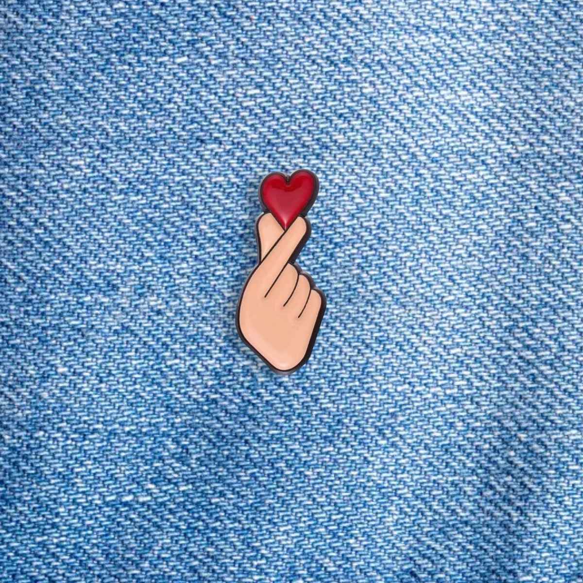 Pin Corazón Coreano