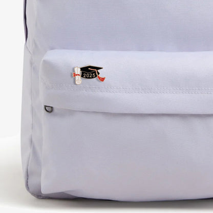 Pin Licenciatura con Diploma 2025