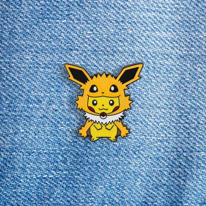 Pin Pikachu Jolteon
