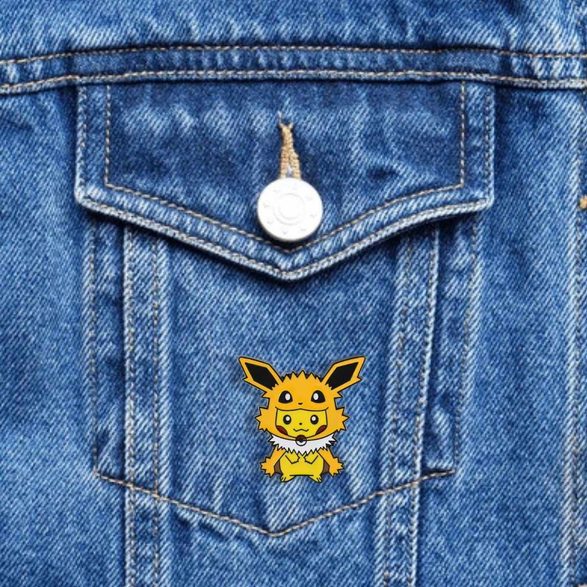 Pin Pikachu Jolteon