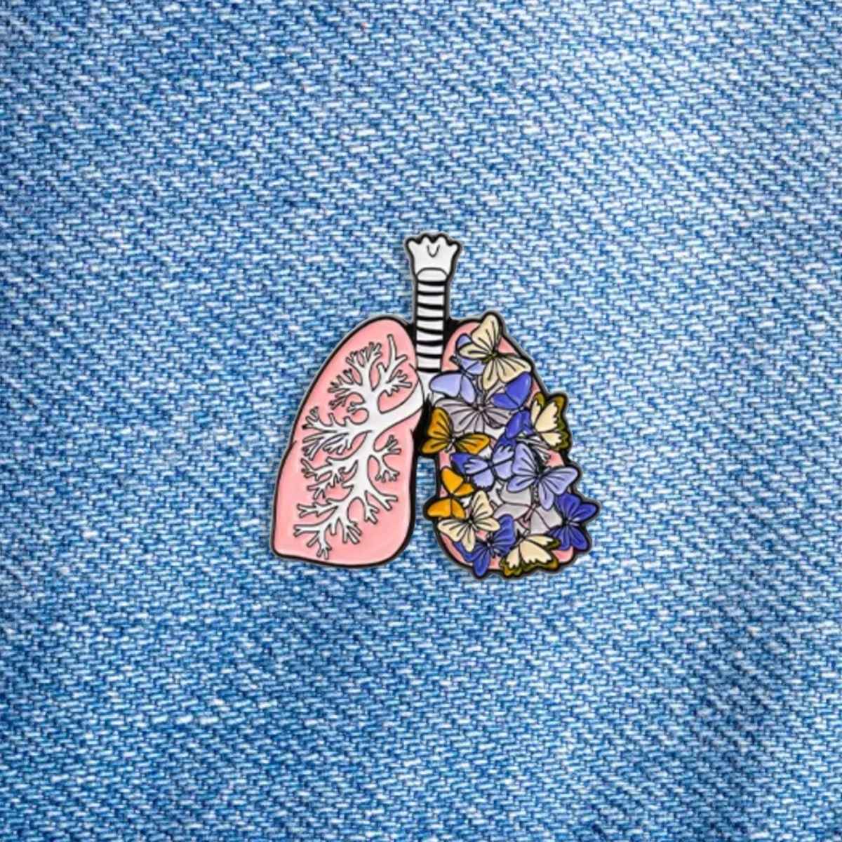 Pin Pulmones con Mariposas