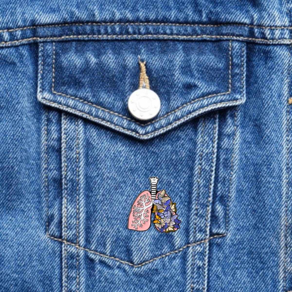 Pin Pulmones con Mariposas